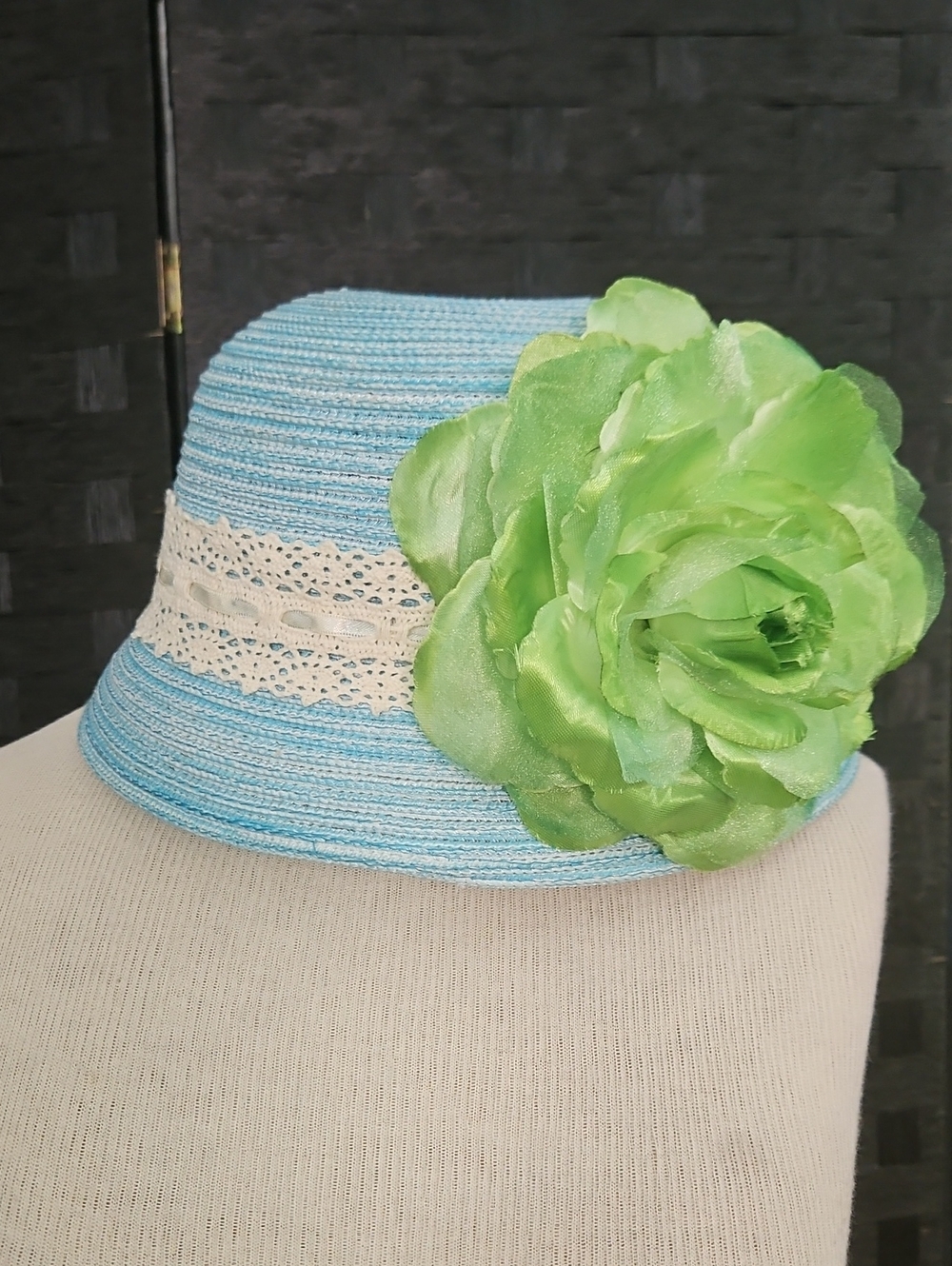 Kakyco Light Blue Women's Cloche Hat with Green Flower and Lace Band